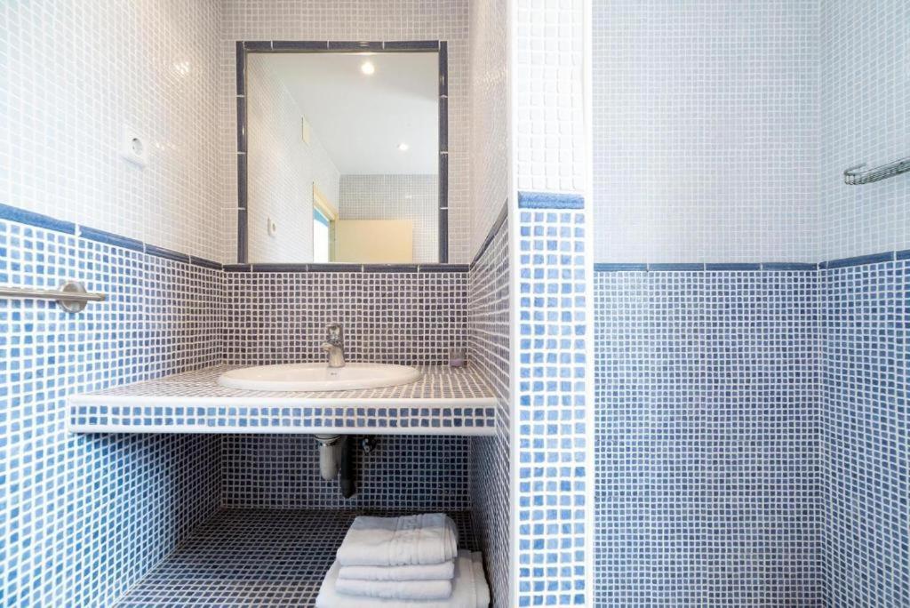 Apartamentos Denis Castelldefels Exteriér fotografie