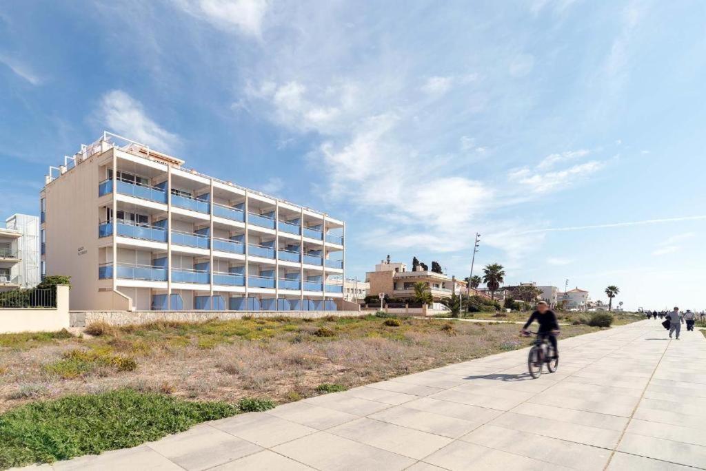 Apartamentos Denis Castelldefels Exteriér fotografie