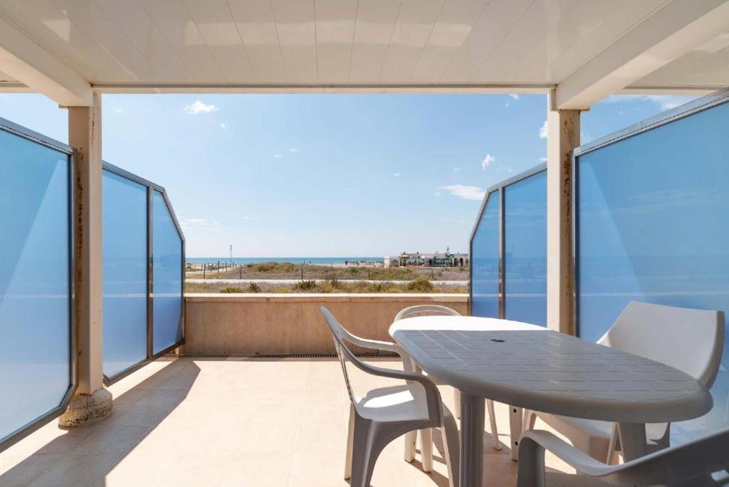 Apartamentos Denis Castelldefels Exteriér fotografie