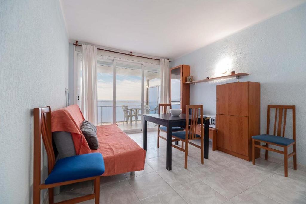 Apartamentos Denis Castelldefels Exteriér fotografie